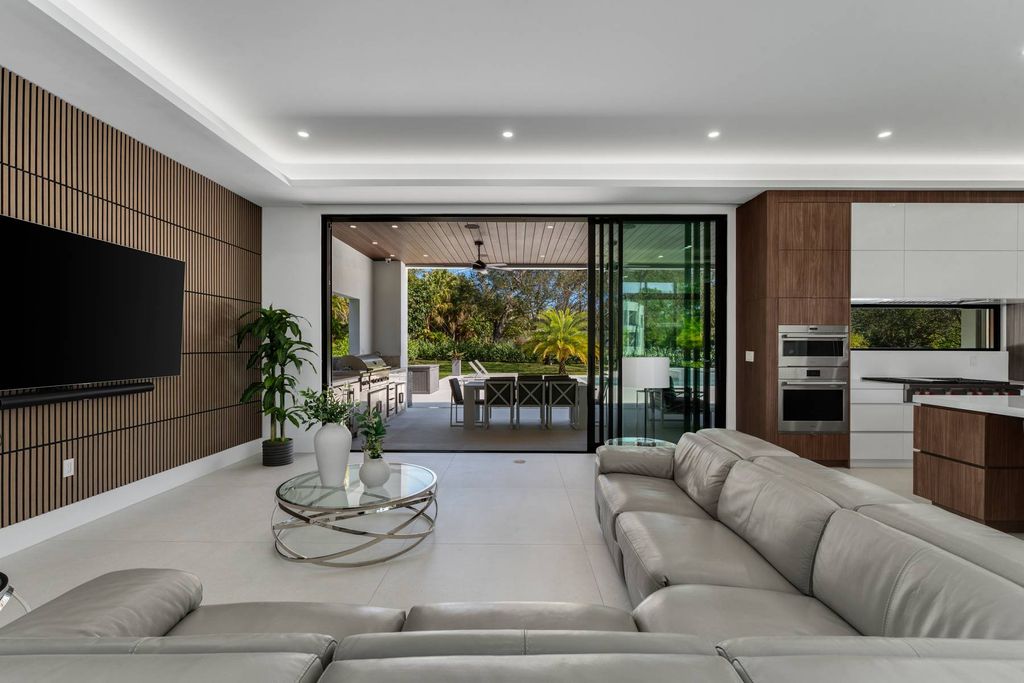 Luxury House for sale in Miami, Florida3