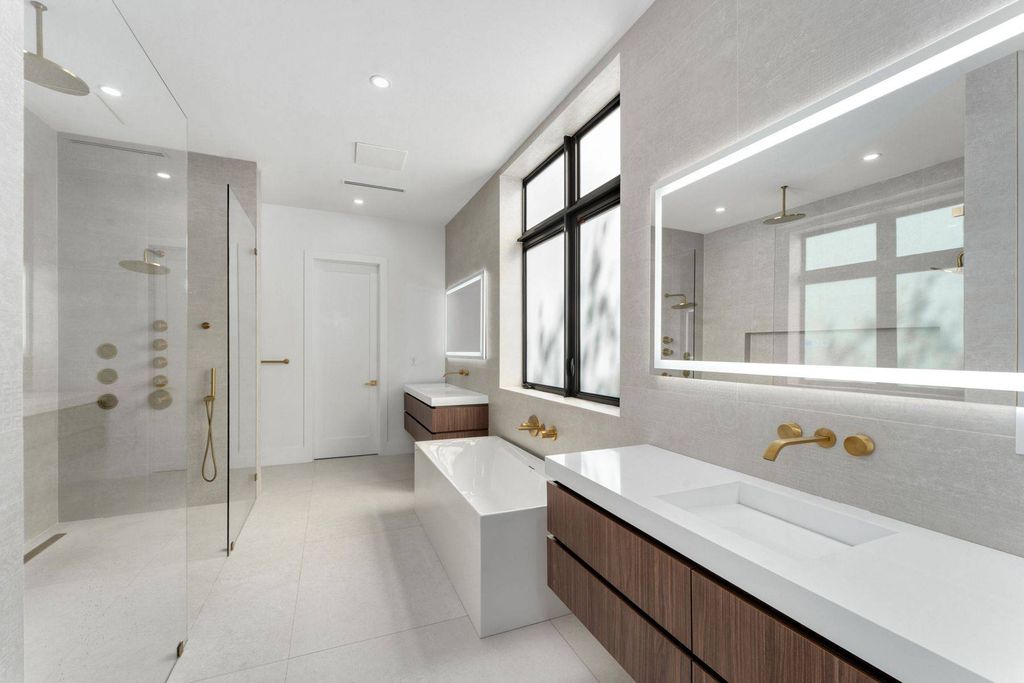 Luxury House for sale in Miami, Florida6